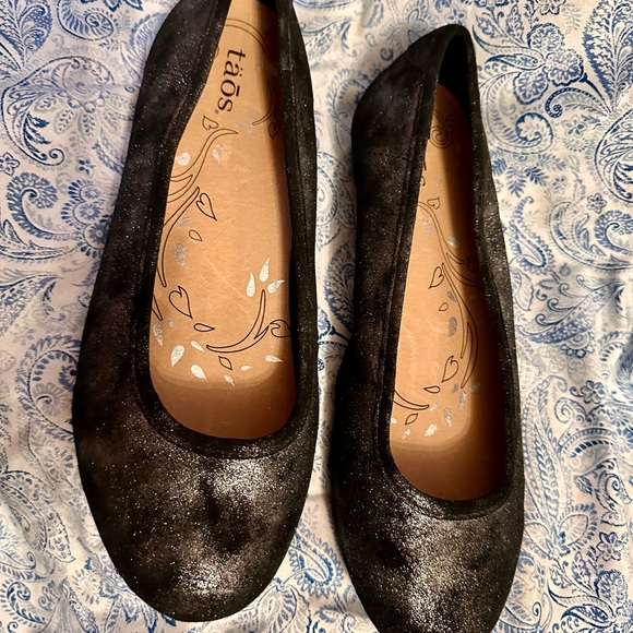 Taos Footwear Rascal Flats - Picture 2 of 4